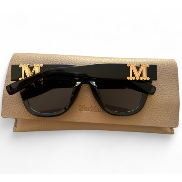 MaxMara Black Sunglasses with Original Case - Picture 2 of 5